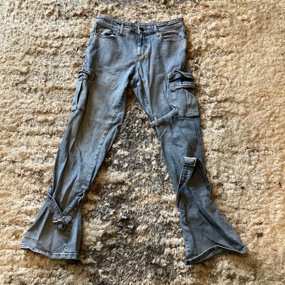 HOT TOPIC Cargo Jeans Light Wash Distressed Straps Buckles Men’s 30x32